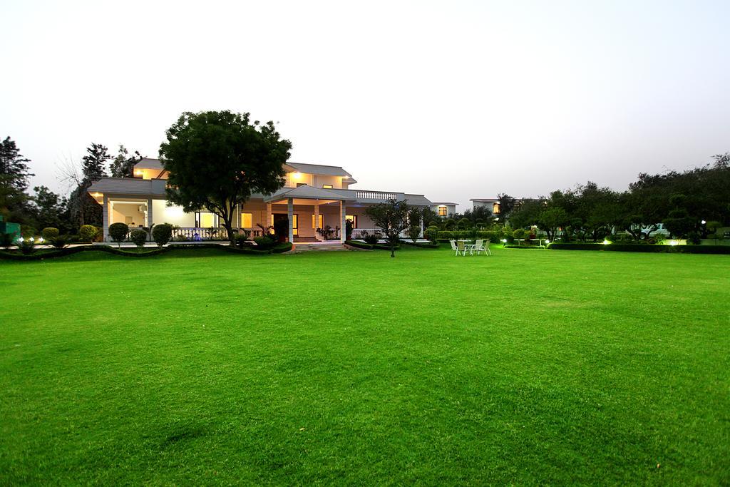The Awesome Farms & Resorts Gothda Mohbtabad Luaran gambar
